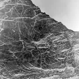 Heine_114-On-the-Ground_003