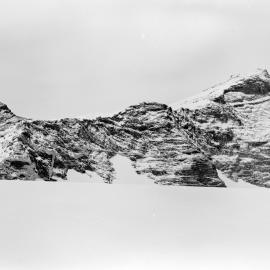 Heine_114-On-the-Ground_008