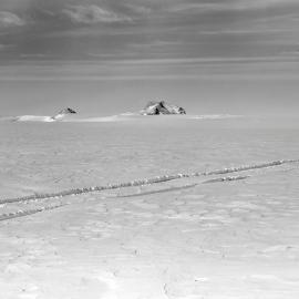 Heine_114-On-the-Ground_017