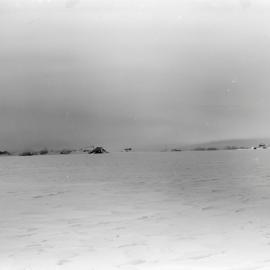 Heine_114-On-the-Ground_025