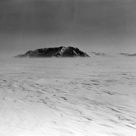 Heine_114-On-the-Ground_039