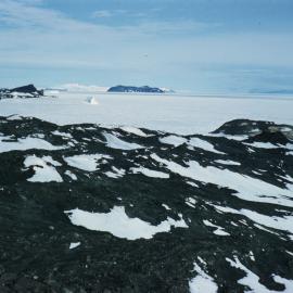 Cape Royds looking south 