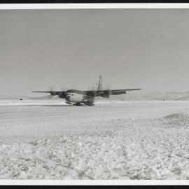 Ice-Runway-Prints_006