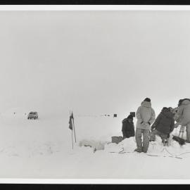 Ice-Runway-Prints_008