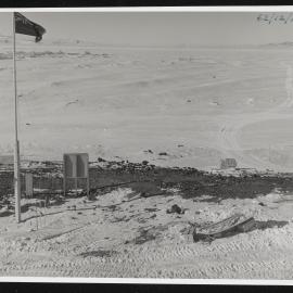 Scott-Base-Pressure-Ridge-60s_025