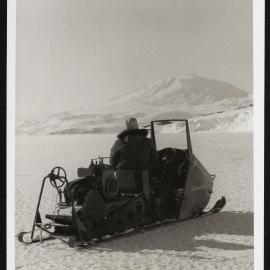 Scott-Base-Vehicles_002