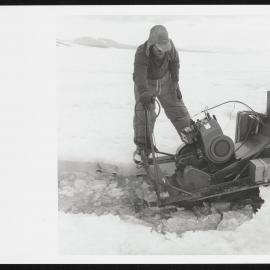 Scott-Base-Vehicles_041