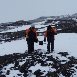 K060 laying cable to connect the shifted VLF electric field antenna to Hatherton Lab