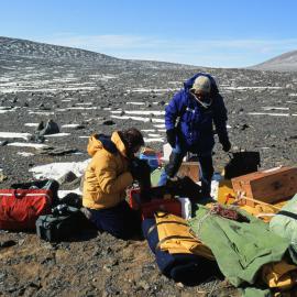 Mike Isaac & Jane Forsyth set up camp 