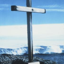 Memorial Cross, Cape Denison